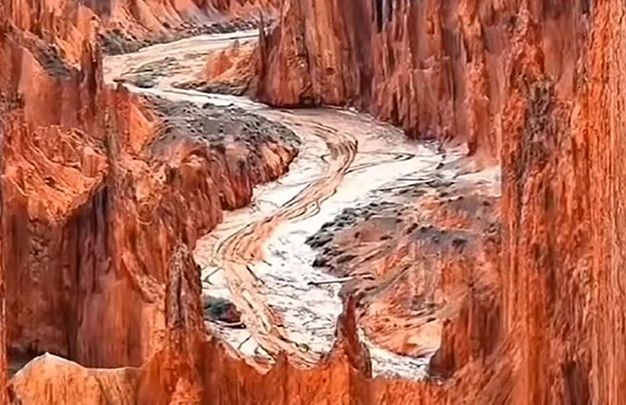 /uploads/image/2025/10/20/c4e3df180ab3691cf9cbfd9e13cf295e.jpg 3.jpg