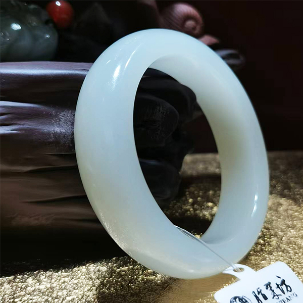 和田白玉手镯600-2.jpg